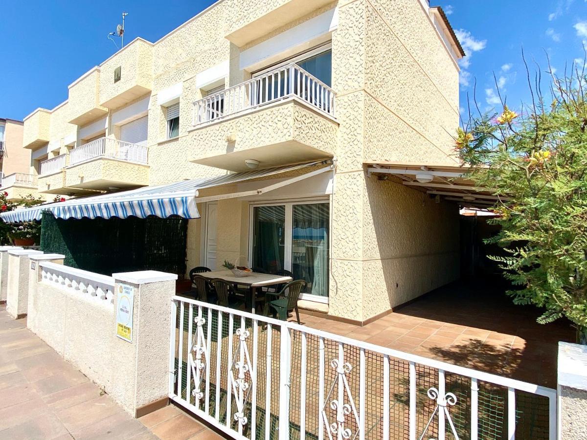 Casa Comoda Delante De La Playa Con Vista Al Mar كامبريلس المظهر الخارجي الصورة