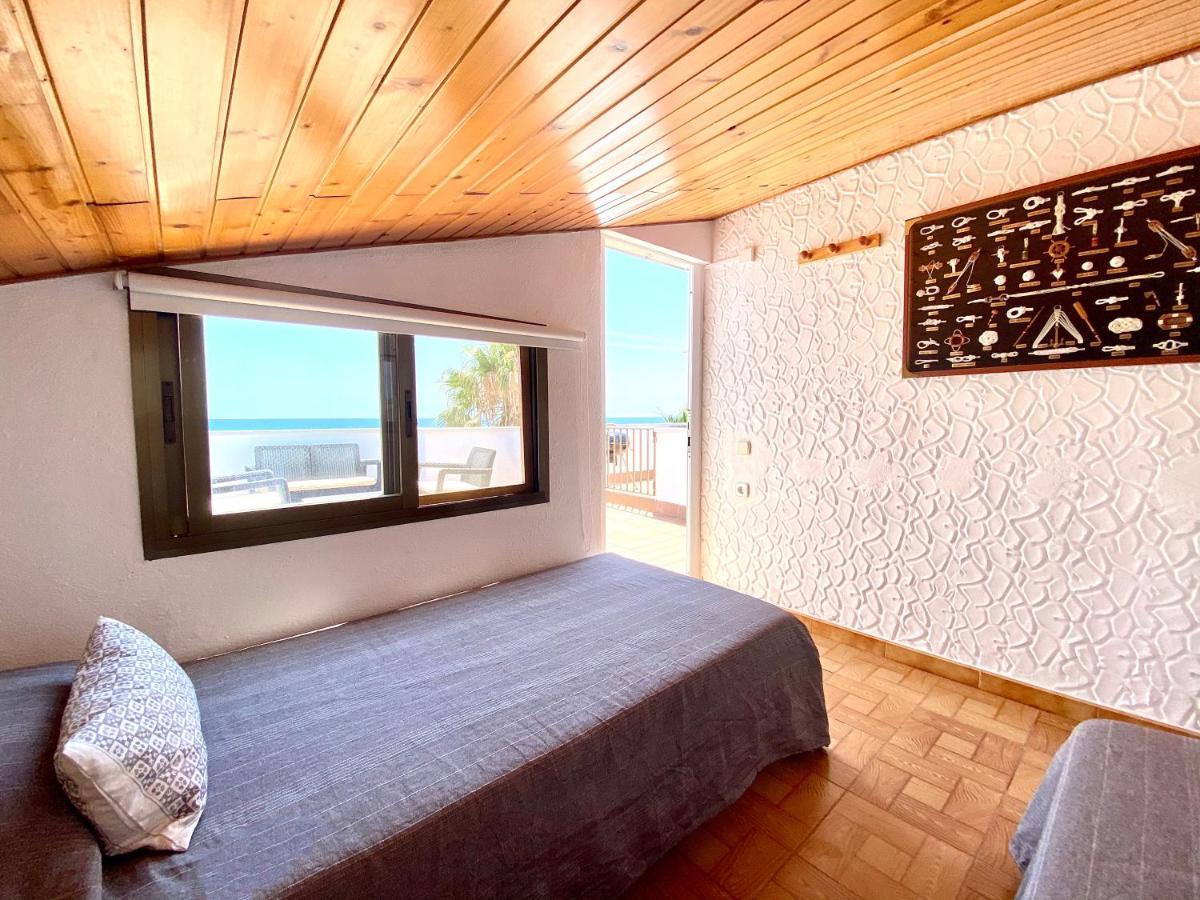 Casa Comoda Delante De La Playa Con Vista Al Mar كامبريلس المظهر الخارجي الصورة