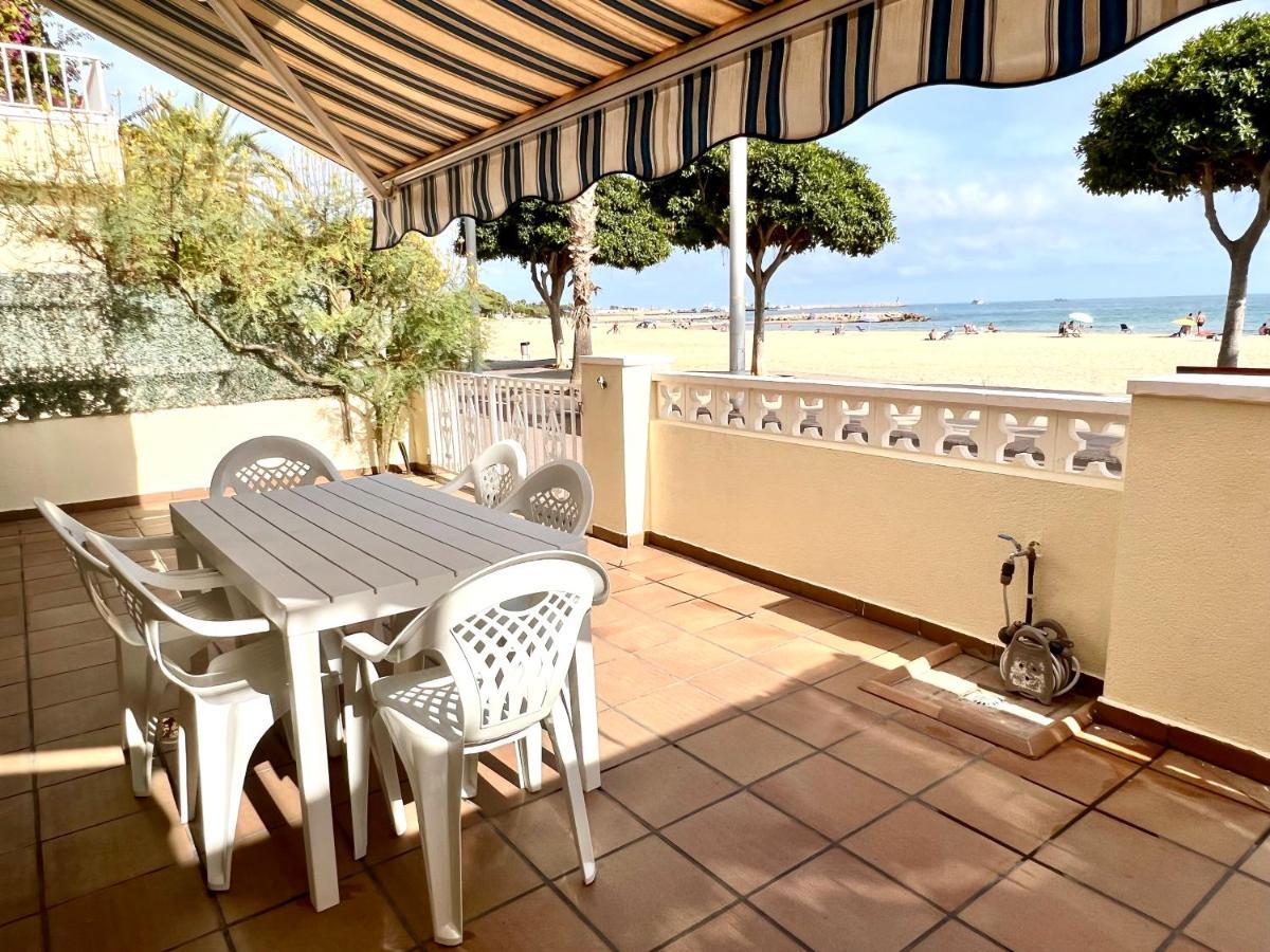 Casa Comoda Delante De La Playa Con Vista Al Mar كامبريلس المظهر الخارجي الصورة